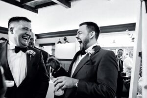 PIckpocket for hire15 laughing guests