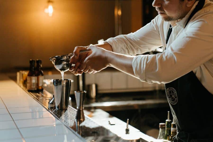 Hiring a cocktail barman for a 40th birthday party at home
