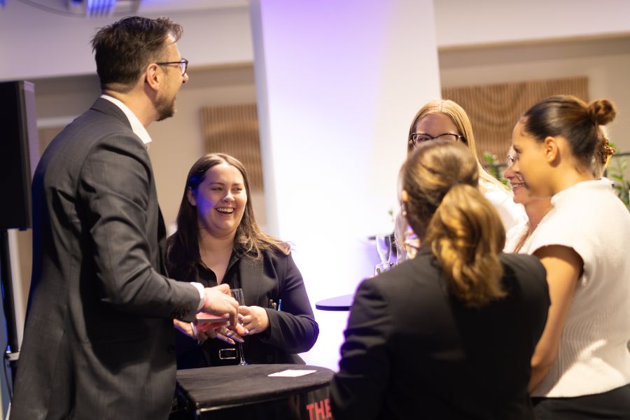 ✨Close-Up Chris✨ & Co