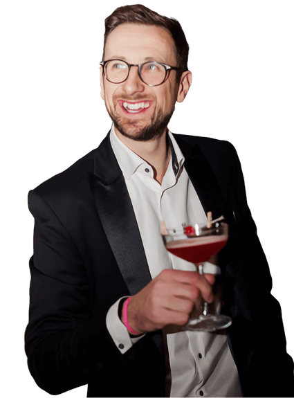 Close-Up Chris - magician Worcester for hire at corporate events, weddings and parties