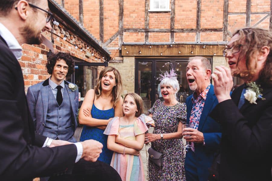 Why hire a close-up magician?4 Why hire a close-up magician?