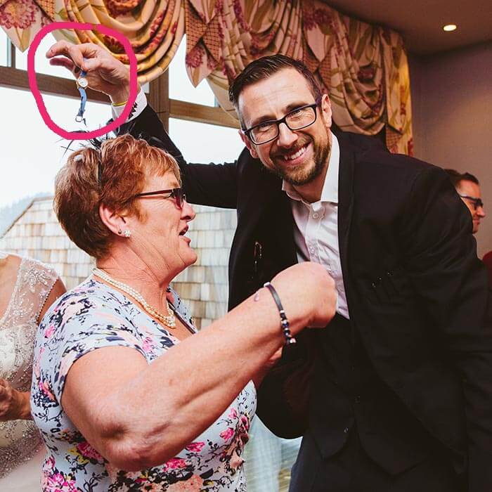 How to steal a watch 17 Onlookers laughing as they realise the watch is gone