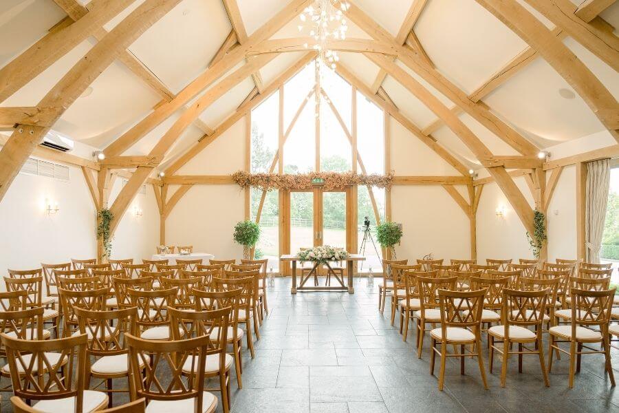 WEDDING ENTERTAINMENT MYTHE BARN 3 WEDDING ENTERTAINMENT MYTHE BARN