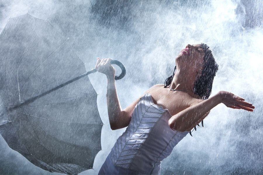 what to do if it rains on your wedding