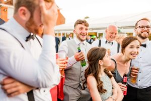 CLOSE-UP CORNER 6 CLOSE-UP CORNER