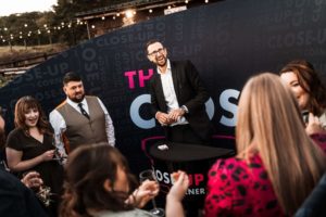 CLOSE-UP CORNER 9 CLOSE-UP CORNER