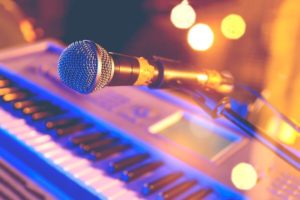Christmas party entertainment ideas41 Live music