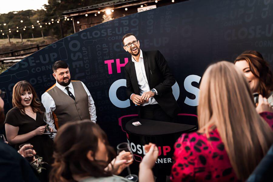 reasons to hire a wedding magician10 other entertainment service
