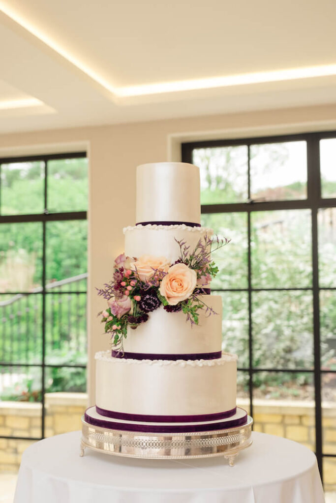 How to have a sustainable wedding58 wedding cake