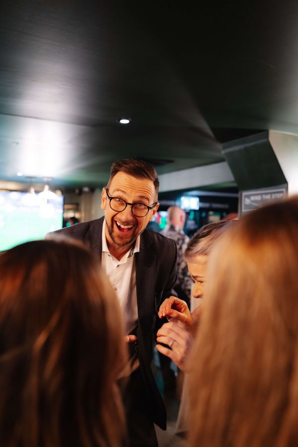 Worcester Corporate Magician Conservatory Cocktail Bar portrait 12 ✨Close-Up Chris✨